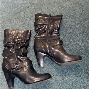 Mid rise zip up boots